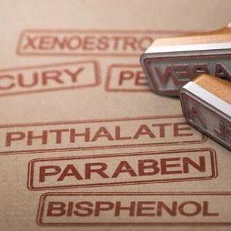 parodontologie traitement maladies gingivales Le bisphénol A (BPA) Apolline Dental Care | Cabinet Dentaire Spécialisé